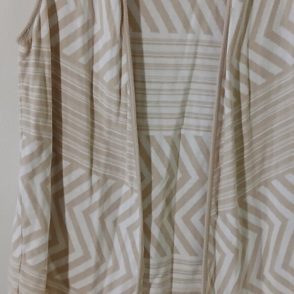 Chico's sweater vest - size 0 - tan and white - Picture 2 of 5